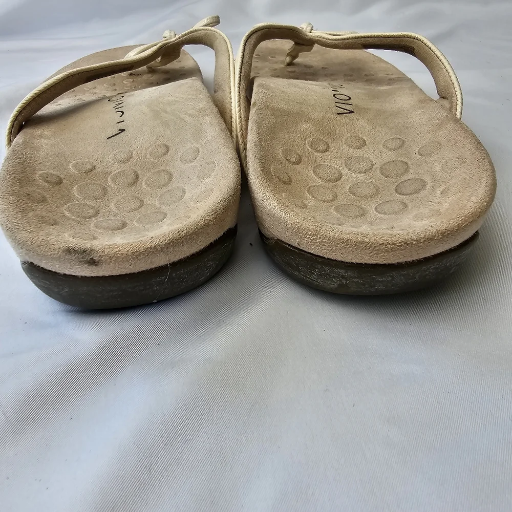 Vionic Bellall Slip on Sandal  Cream Color Bow Accent 7,5